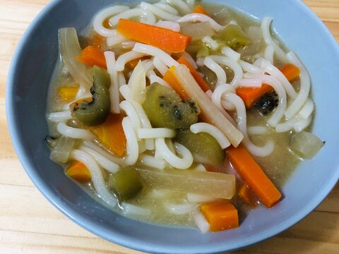 味噌汁で簡単 味噌煮込み風うどん 幼児 離乳食 レシピ 作り方 By ろーるけーき 楽天レシピ